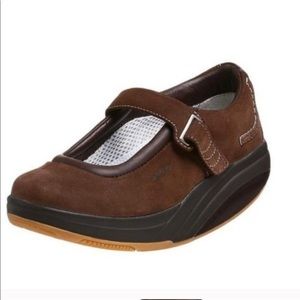 MBT Brown Rocker Mary Jane’s 7.5